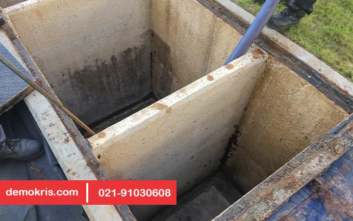 زمان مناسب تخلیه چربی گیر رستوران - دموکریس